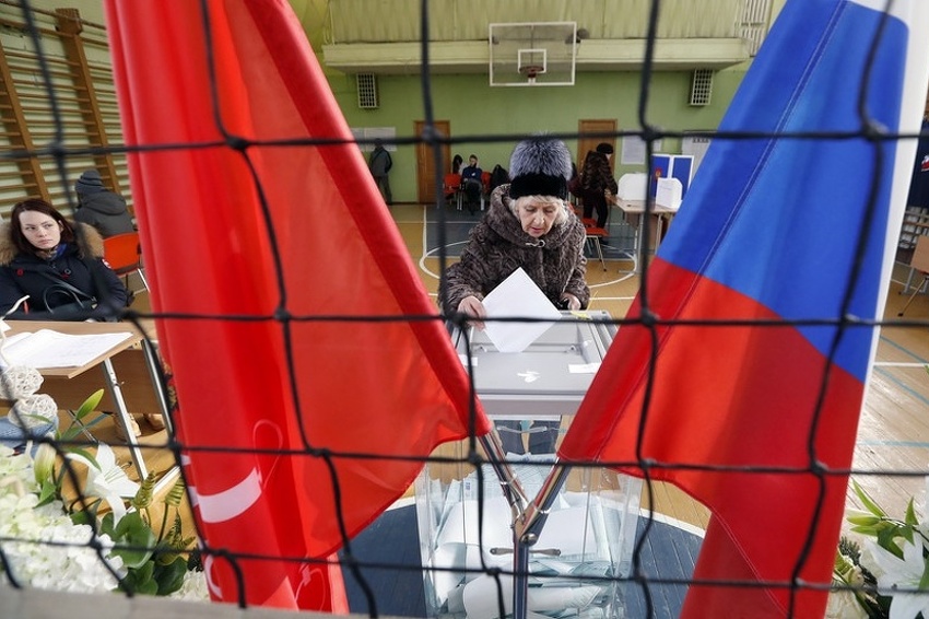 Elezioni Russia, Camani (Pd): “Valdegamberi osservatore da visita oculistica con simpatie per la dittatura”.
